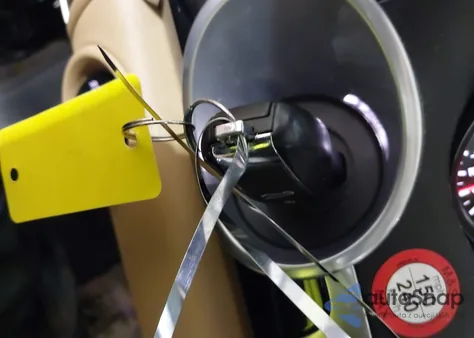 2016 Porsche Cayenne Diesel from USA, damaged, VIN WP1AF2A2XGKA43725